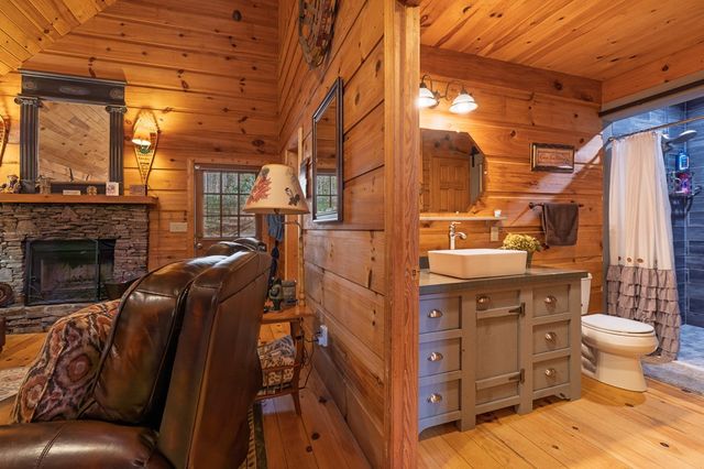 659 Kells Ridge Drive, Ellijay, GA 30540