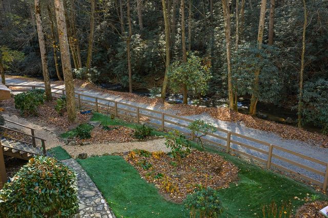 659 Kells Ridge Drive, Ellijay, GA 30540