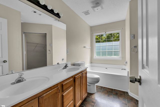 342 Riverside Chase Circle, Greer, SC 29650