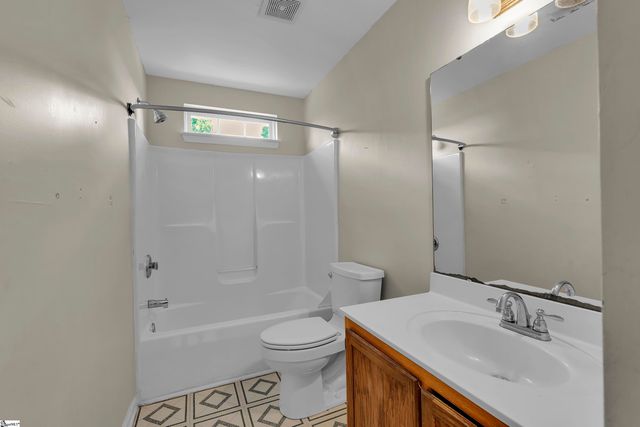 342 Riverside Chase Circle, Greer, SC 29650
