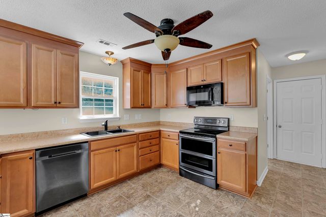 342 Riverside Chase Circle, Greer, SC 29650