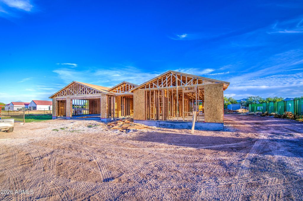 Image 2 of property listing at 10931 W LOWER BUCKEYE Road, Tolleson, AZ 85353