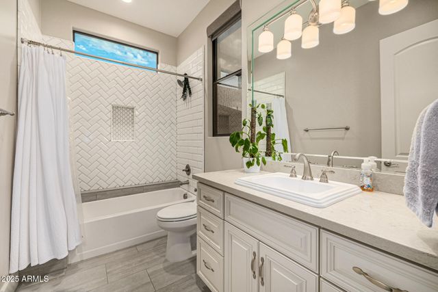 5745 S TOPAZ Place, Chandler, AZ 85249