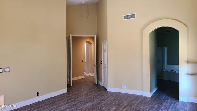 14206 S 12th Place, Phoenix, AZ 85048