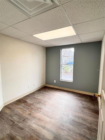 2520 US HIGHWAY 19, Holiday, FL 34691