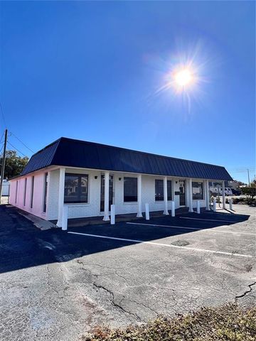 2520 US HIGHWAY 19, Holiday, FL 34691