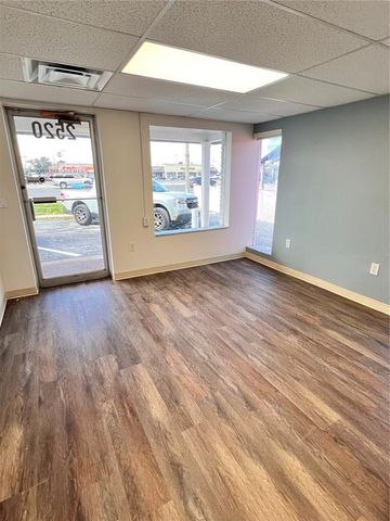 2520 US HIGHWAY 19, Holiday, FL 34691