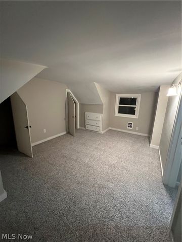 1040 Windermere Drive, Willoughby, OH 44094