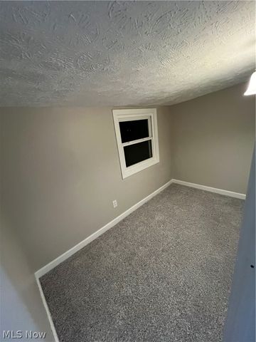 1040 Windermere Drive, Willoughby, OH 44094