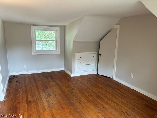 1040 Windermere Drive, Willoughby, OH 44094