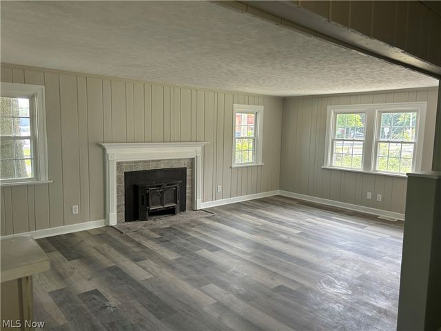 1040 Windermere Drive, Willoughby, OH 44094