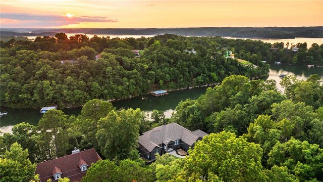 24 Acapulco Drive, Rogers, AR 72756