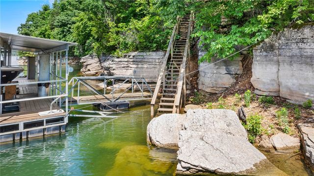 24 Acapulco Drive, Rogers, AR 72756