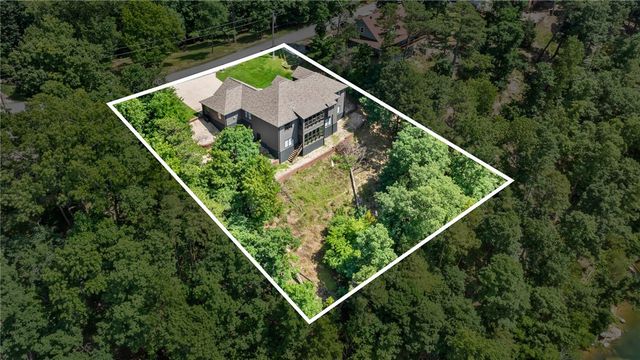 24 Acapulco Drive, Rogers, AR 72756