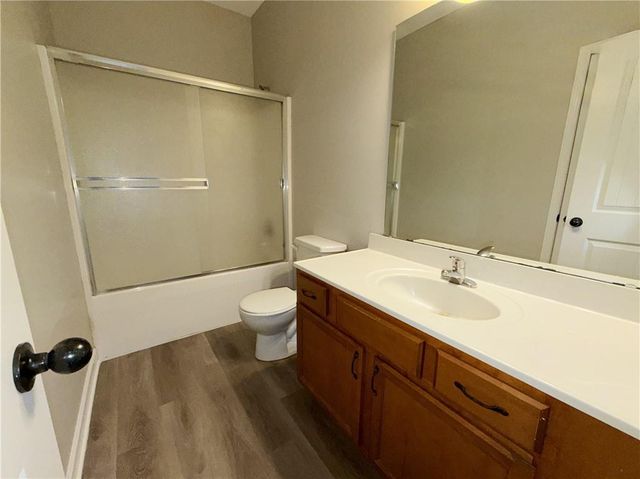 5101 NW 93rd Street, Kansas City, MO 64154