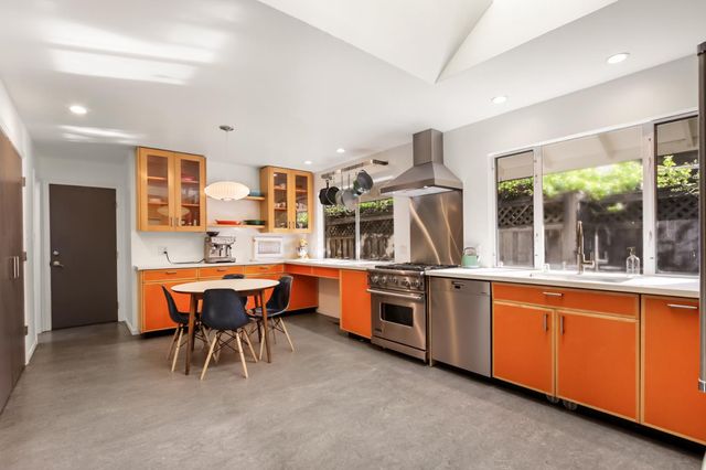 436 Scripps Dr, Davis, CA 95616