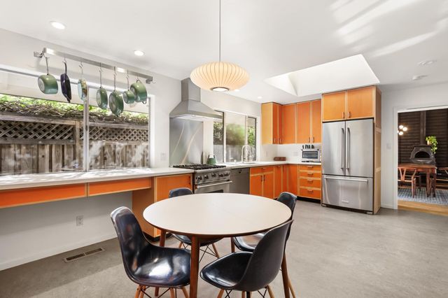 436 Scripps Dr, Davis, CA 95616