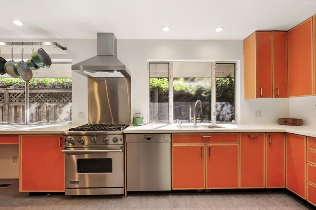 436 Scripps Dr, Davis, CA 95616