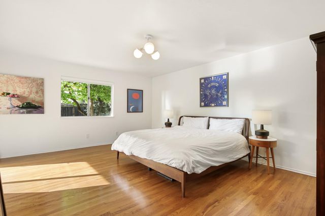 436 Scripps Dr, Davis, CA 95616