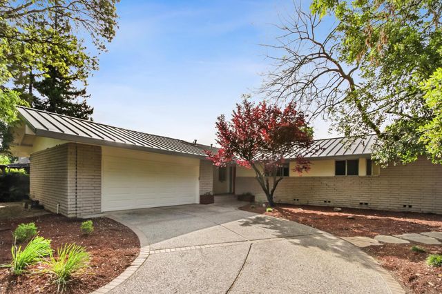 436 Scripps Dr, Davis, CA 95616