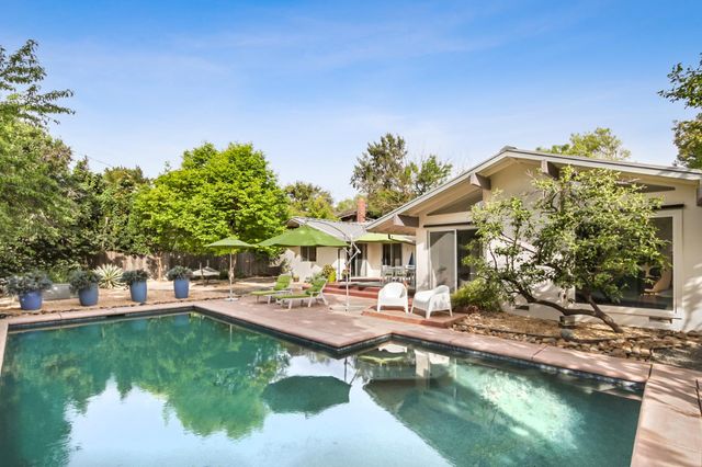 436 Scripps Dr, Davis, CA 95616