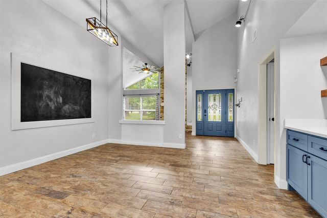 115 Red Oak Lane, Conroe, TX 77304