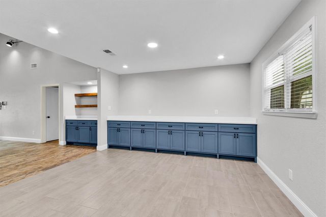 115 Red Oak Lane, Conroe, TX 77304