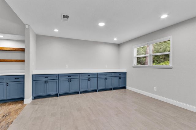 115 Red Oak Lane, Conroe, TX 77304