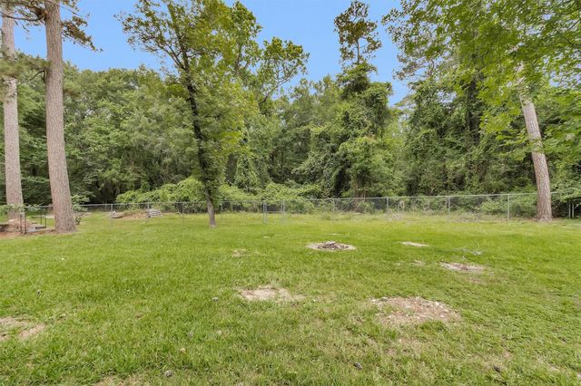 115 Red Oak Lane, Conroe, TX 77304