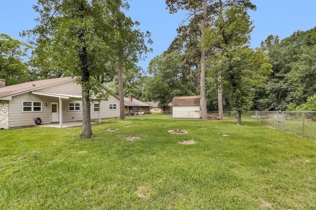 115 Red Oak Lane, Conroe, TX 77304