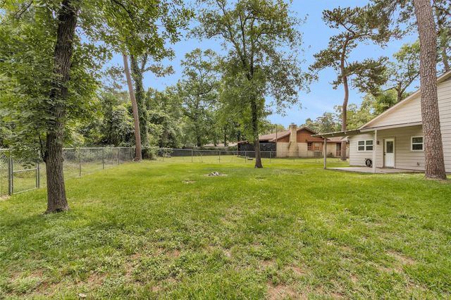 115 Red Oak Lane, Conroe, TX 77304