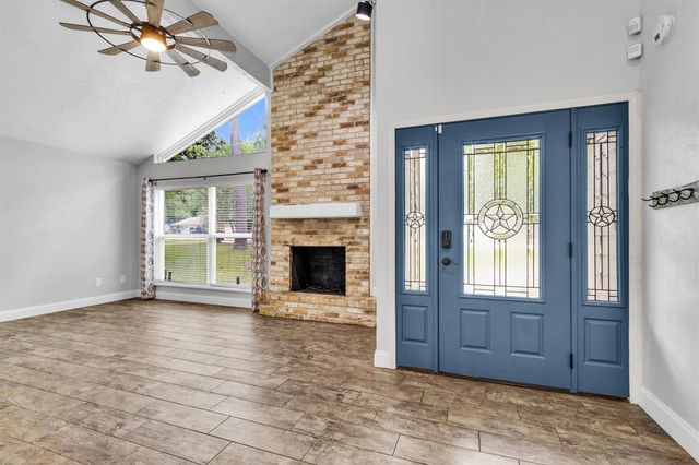 115 Red Oak Lane, Conroe, TX 77304