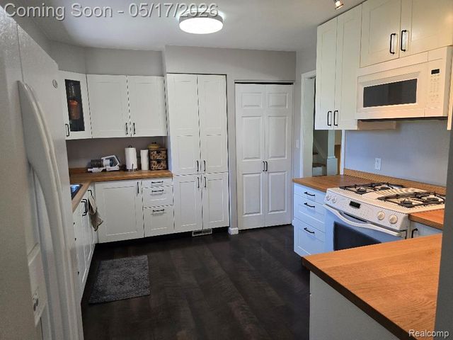 5523 Jerome Lane, Grand Blanc Charter Township, MI 48439