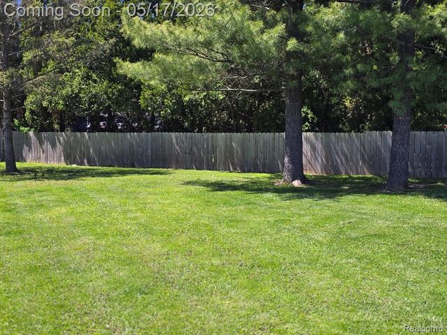 5523 Jerome Lane, Grand Blanc Charter Township, MI 48439