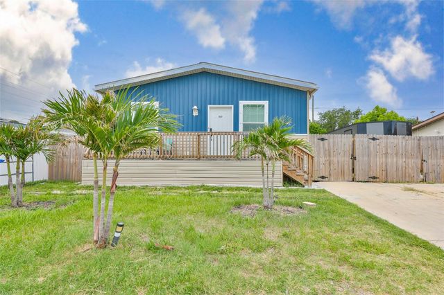1169 8TH AVENUE NE, Largo, FL 33770