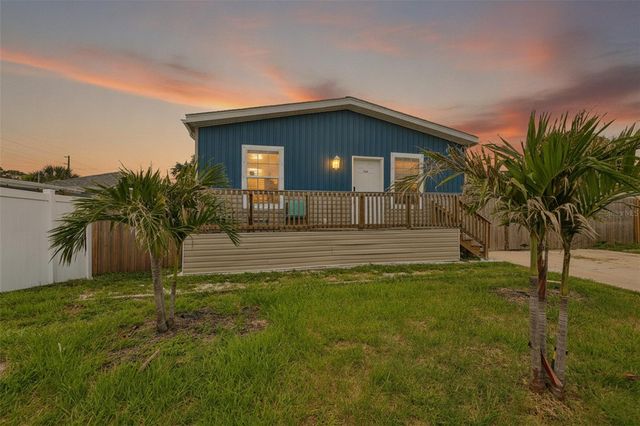 1169 8TH AVENUE NE, Largo, FL 33770