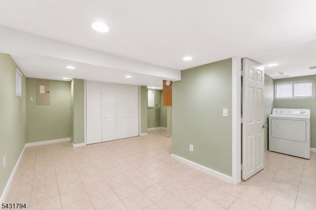 219 Hollywood Ave, Hillside Twp., NJ 07205