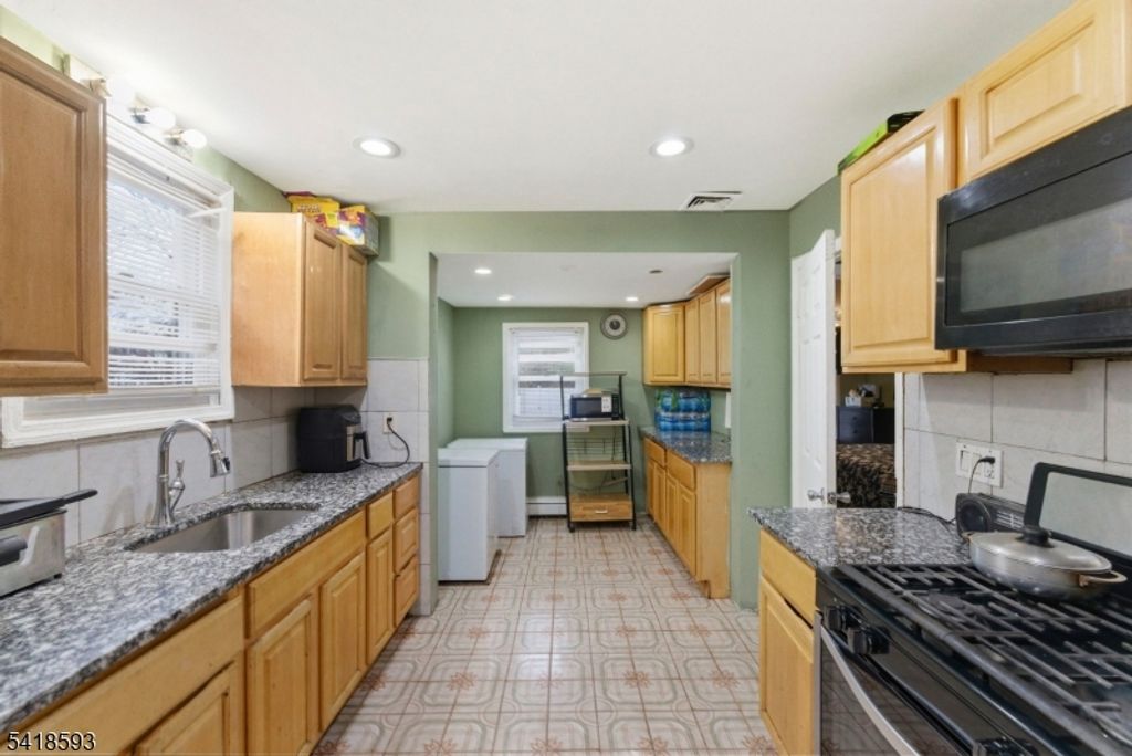 219 Hollywood Ave, Hillside Twp., NJ 07205 — photo 2