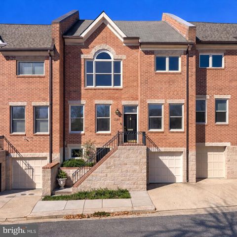 2122 OBSERVATORY PL NW, Washington, DC 20007