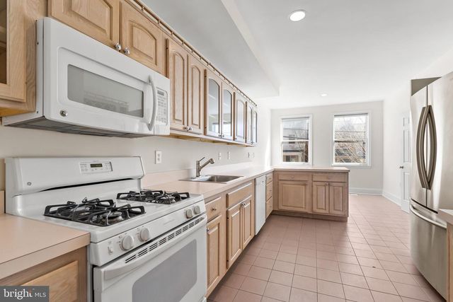 2122 OBSERVATORY PL NW, Washington, DC 20007