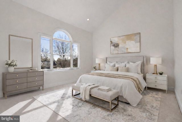 2122 OBSERVATORY PL NW, Washington, DC 20007