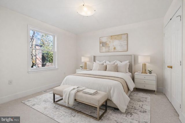 2122 OBSERVATORY PL NW, Washington, DC 20007