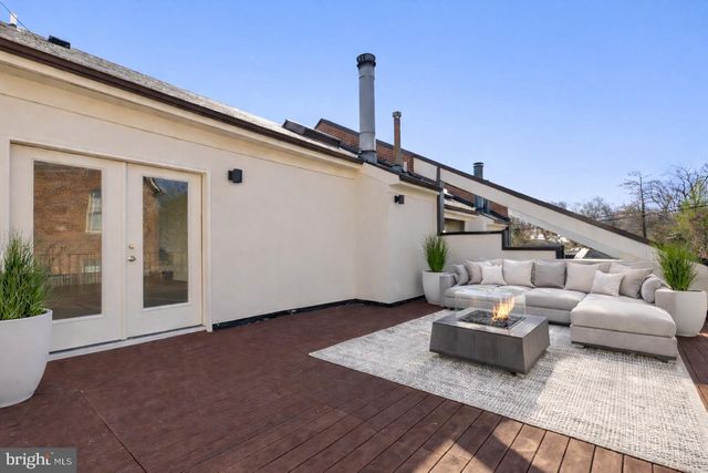 2122 OBSERVATORY PL NW, Washington, DC 20007