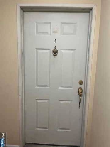 201 12th Street 6, Palisades Park, NJ 07650