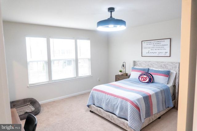 9216 SPLIT OAK, Fredericksburg, VA 22407