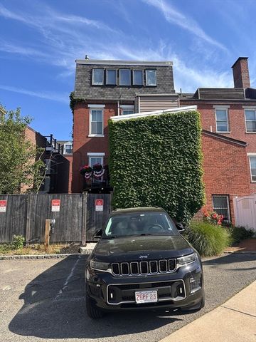 26 Adams 0, Boston, MA 02129