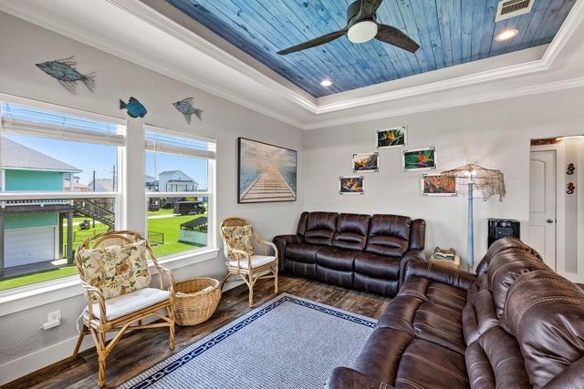 853 Wommack, Crystal Beach, TX 77650