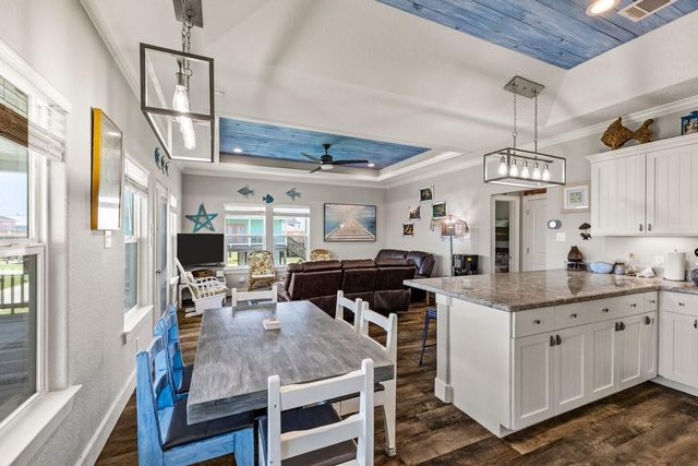853 Wommack, Crystal Beach, TX 77650