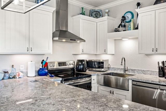 853 Wommack, Crystal Beach, TX 77650