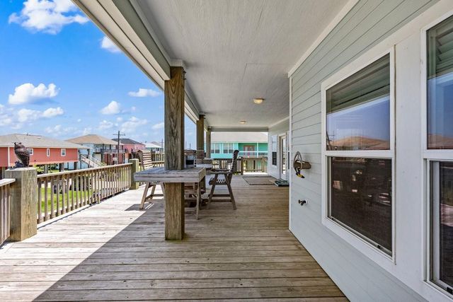 853 Wommack, Crystal Beach, TX 77650